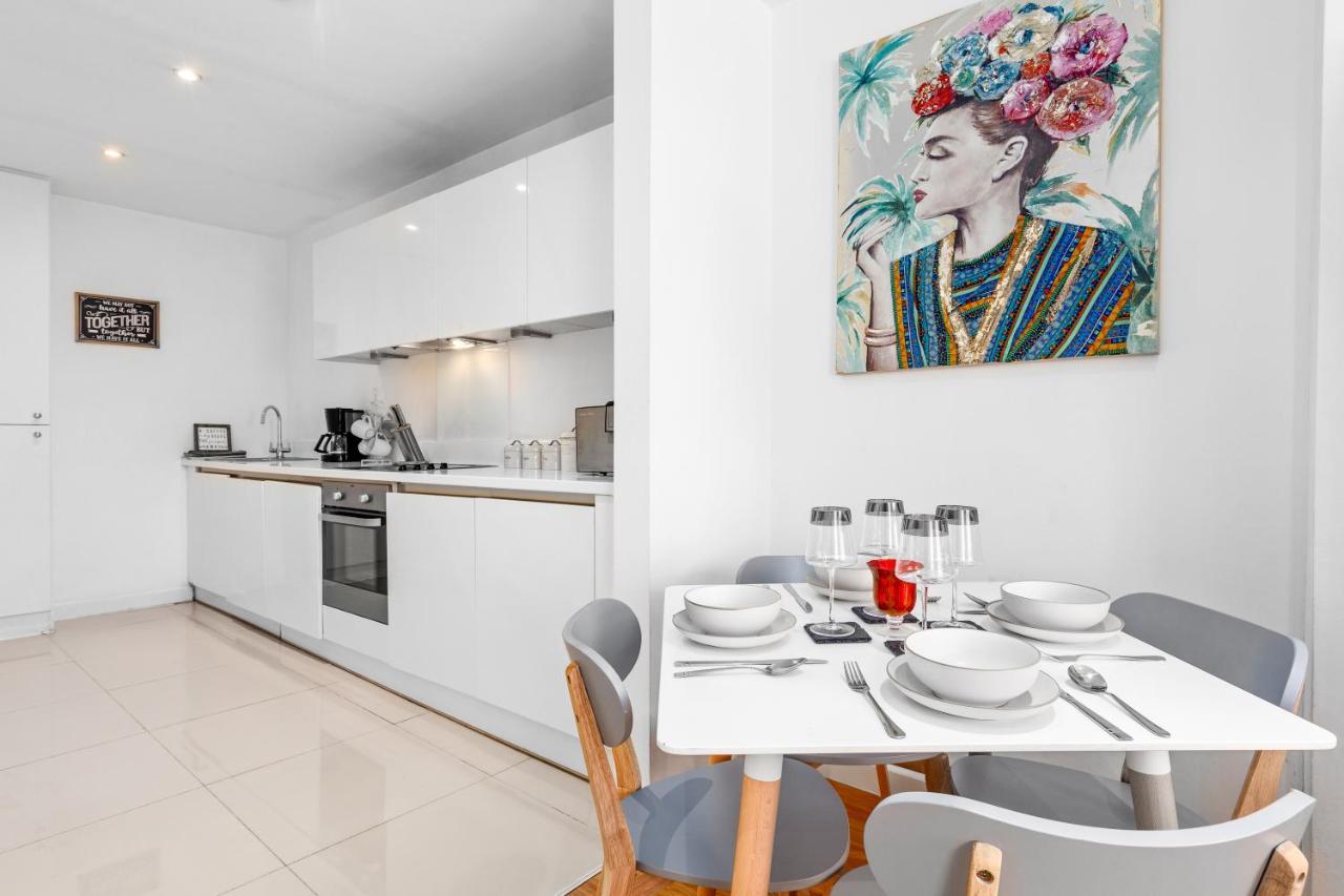 3-Bedroom Flat In London Sleeps 14 Hy1 Екстер'єр фото