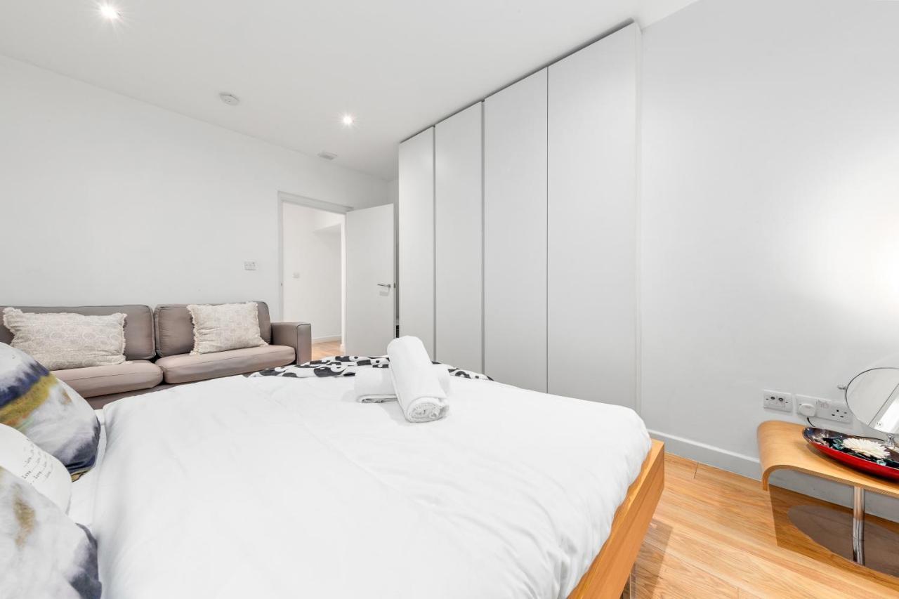 3-Bedroom Flat In London Sleeps 14 Hy1 Екстер'єр фото