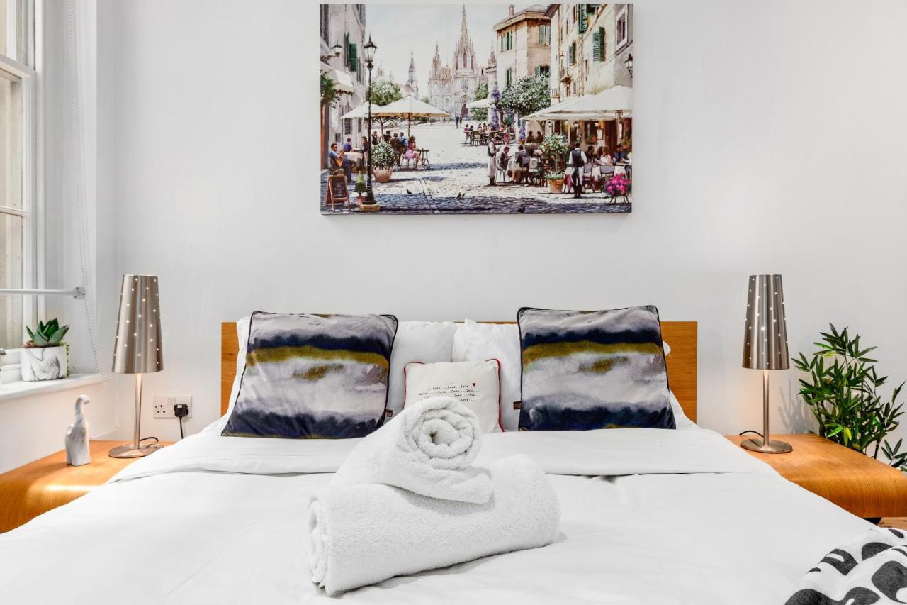 3-Bedroom Flat In London Sleeps 14 Hy1 Екстер'єр фото